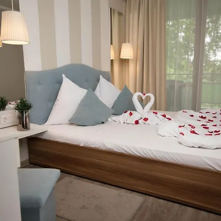 Venusz Hotel