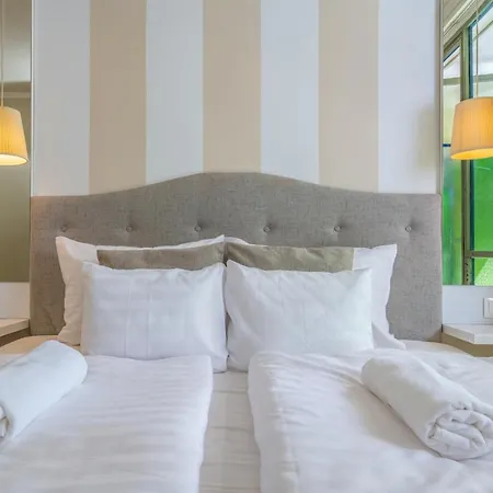 Venusz Hotel 3*
