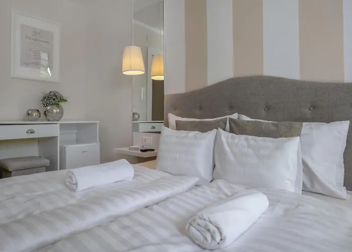 ヴェーヌス 3* シオーフォク